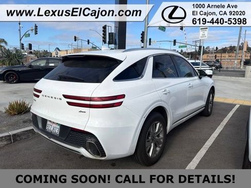 Used 2022 Genesis GV70 2.5T AWD/4WD image 4