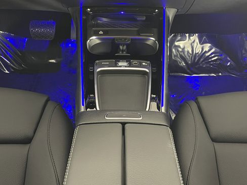 New 2026 Mercedes-Benz GLB 250 image 18