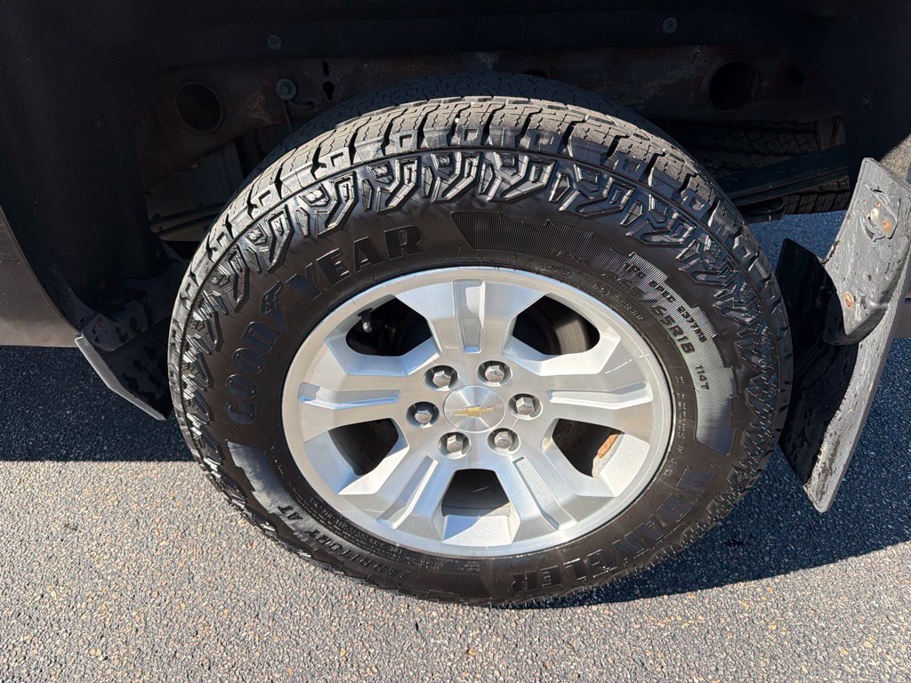 Used 2018 Chevrolet Silverado 1500 LT w/ All Star Edition AWD/4WD image 4