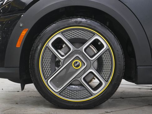 Used 2024 MINI Cooper SE FWD image 28