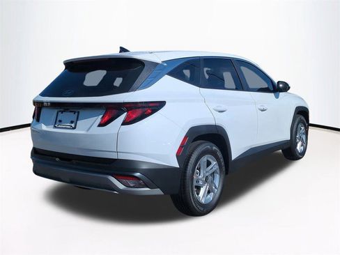 New 2026 Hyundai Tucson SE image 5