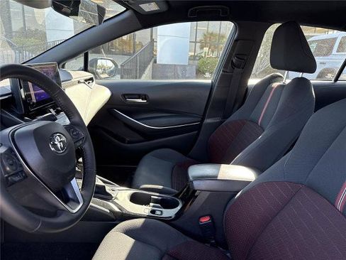 Used 2023 Toyota Corolla SE image 4