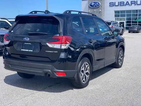 Used 2023 Subaru Forester Premium AWD/4WD image 6