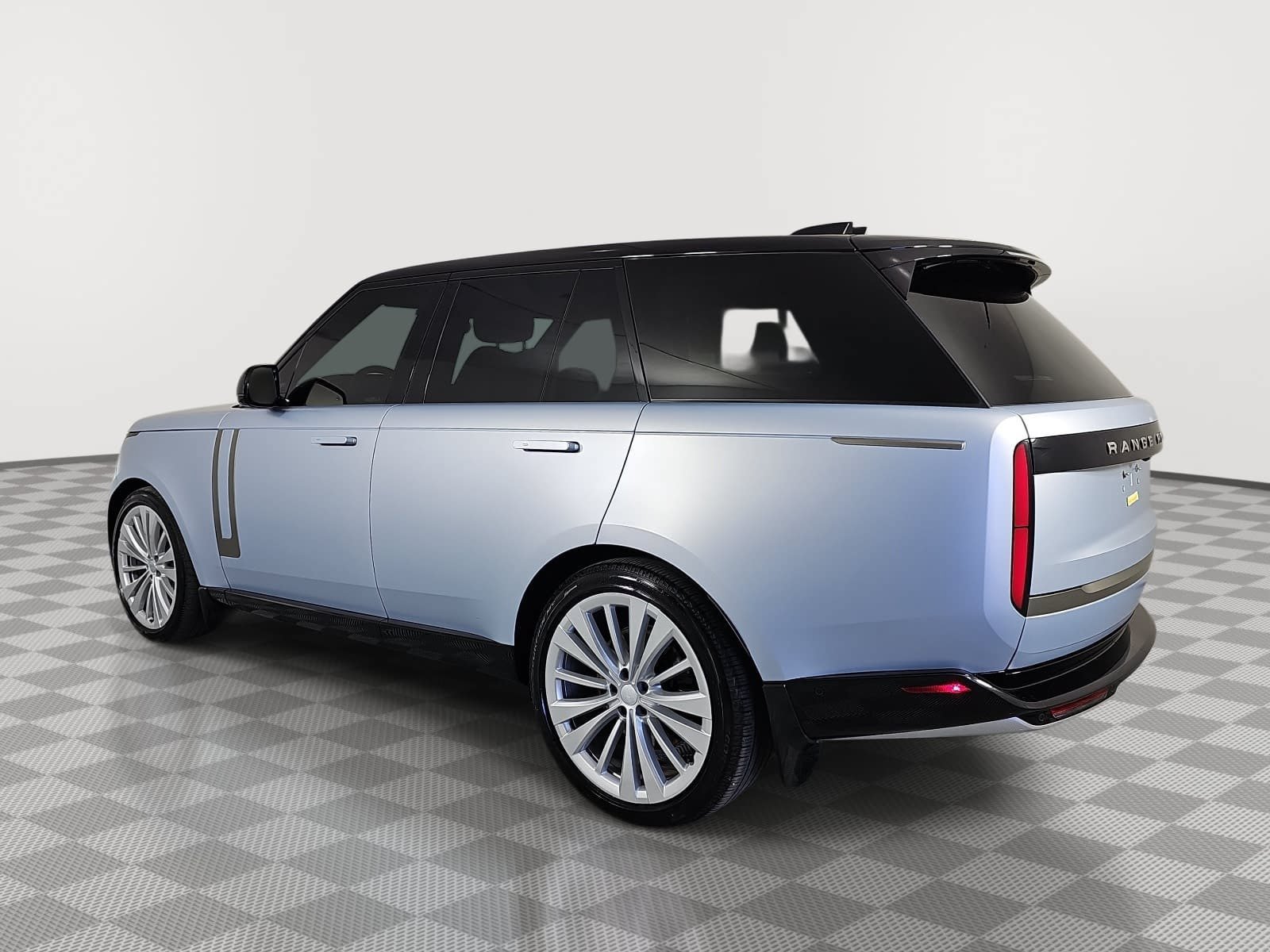 Used 2025 Land Rover Range Rover SE AWD/4WD image 6