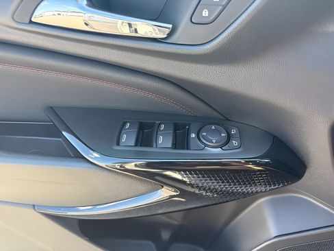 New 2026 Chevrolet Trax RS w/ Sunroof Package FWD image 25