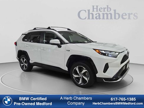 Used 2022 Toyota RAV4 SE w/ Carpet Mat Package (TMS) AWD/4WD image 1