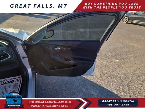 Used 2018 Chevrolet Malibu LT image 12