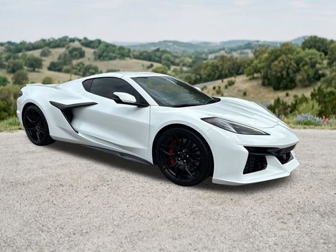 Used 2025 Chevrolet Corvette Z06 RWD image 1