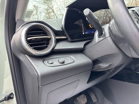 Used 2025 Chevrolet Trax ACTIV w/ Driver Confidence Package image 34