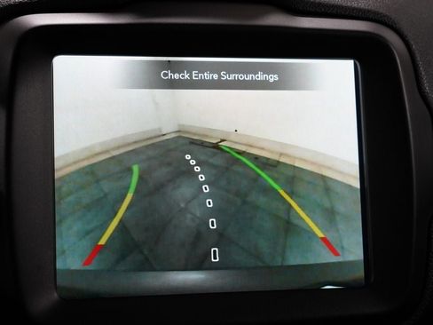 Used 2020 Jeep Renegade Limited w/ UConnect 8.4 Nav Group AWD/4WD image 18