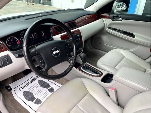 Used 2006 Chevrolet Impala SS w/ Convenience Package FWD image 11