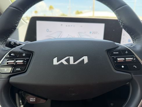 Used 2023 Kia EV6 Wind w/ Wind Technology Package AWD/4WD image 29