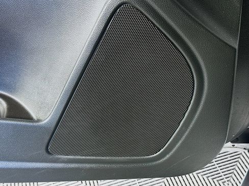 Used 2022 Chevrolet Colorado LT RWD image 19