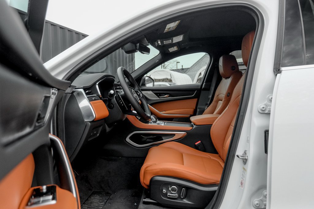 New 2026 Jaguar F-PACE R-Dynamic S AWD/4WD image 10