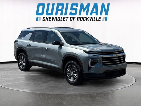 Used 2026 Chevrolet Traverse LT w/ Driver Confidence Package AWD/4WD image 1