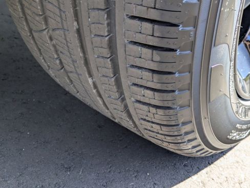 New 2025 Jeep Grand Cherokee L Limited w/ Luxury Tech Group II image 12