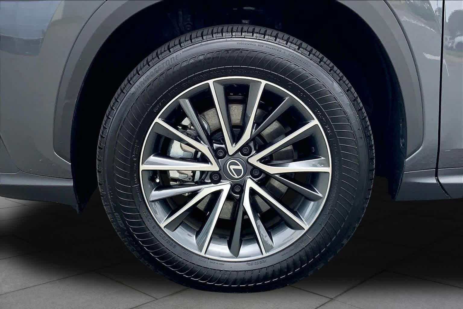 Used 2026 Lexus NX 350h AWD w/ Cold Area Package image 11