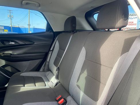 Used 2025 Chevrolet TrailBlazer LT image 16