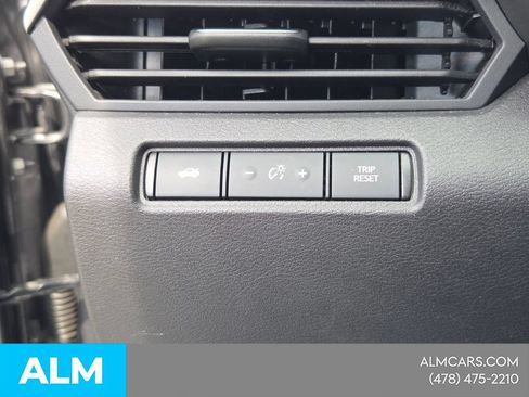 Used 2025 Nissan Altima 2.5 SV FWD image 28