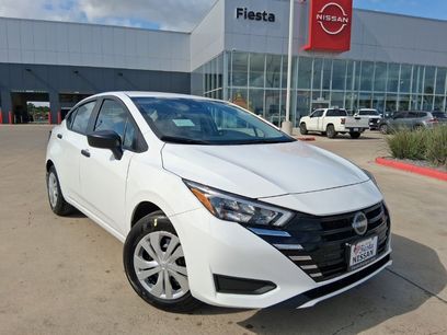 New 2025 Nissan Versa S w/ Trunk Package