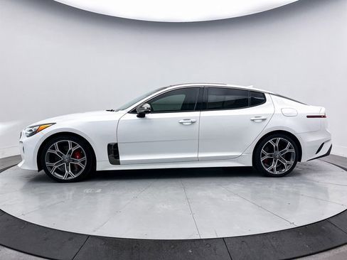 Used 2020 Kia Stinger GT2 image 13