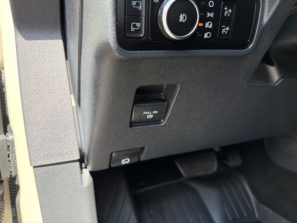 Used 2025 Ford Bronco Outer Banks AWD/4WD image 17