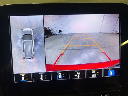 Used 2024 Chevrolet Equinox Premier image 24