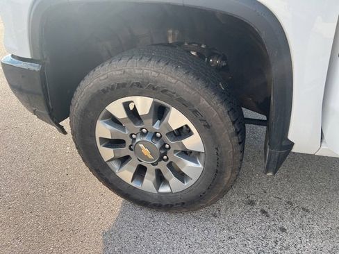 Used 2025 Chevrolet Silverado 2500 Custom w/ Z71 Off-Road Package image 10