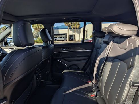New 2026 Jeep Grand Cherokee Limited RWD image 14