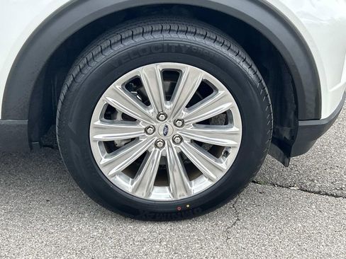 Used 2021 Ford Explorer Limited w/ Equipment Group 301A image 9