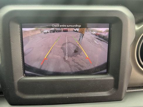 Used 2018 Jeep Wrangler Sport AWD/4WD image 17