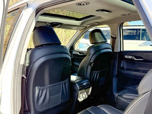 Used 2021 Hyundai Palisade Limited image 20