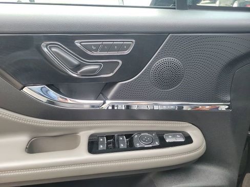 Certified 2024 Lincoln Corsair AWD w/ Equipment Group 101A image 43