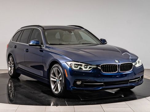 Used 2016 BMW 328i xDrive Wagon AWD/4WD image 12