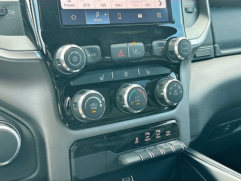 New 2026 RAM 1500 Big Horn AWD/4WD image 20
