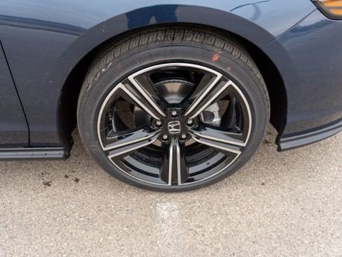 Used 2025 Honda Accord SE image 9