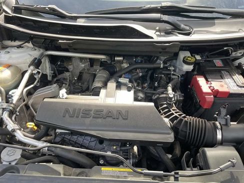 Used 2024 Nissan Rogue SV FWD image 14