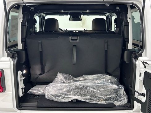 New 2026 Jeep Wrangler Rubicon AWD/4WD image 9