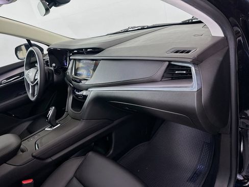 Used 2017 Cadillac XT5 Premium Luxury w/ Advanced Security Package FWD image 29