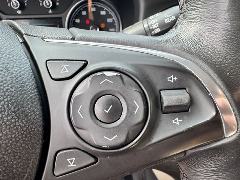 Used 2019 Buick Enclave Premium w/ Experience Buick Package FWD image 25