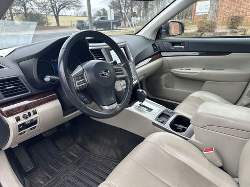 Used 2014 Subaru Legacy 2.5i Limited image 9