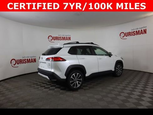 Used 2022 Toyota Corolla Cross XLE w/ Convenience Package image 9