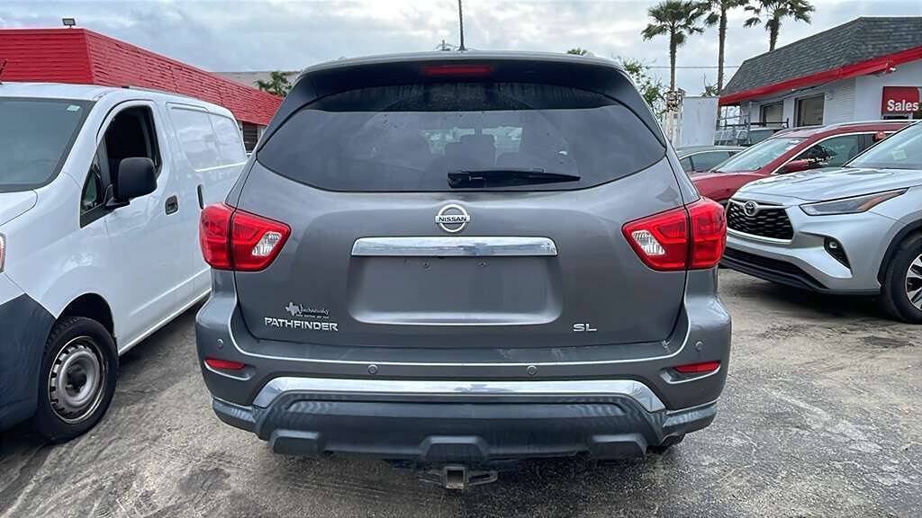 Used 2017 Nissan Pathfinder SL FWD image 4