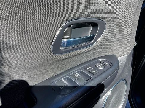Used 2019 Honda HR-V EX image 32
