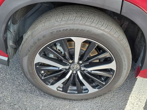 Used 2022 Toyota Highlander XSE FWD image 10