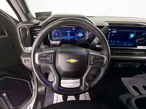Used 2023 Chevrolet Silverado 1500 LT image 11