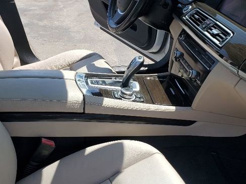 Used 2012 BMW 740Li image 17