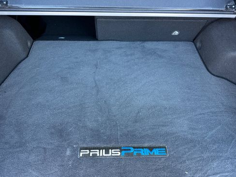 Certified 2022 Toyota Prius Prime XLE FWD image 16