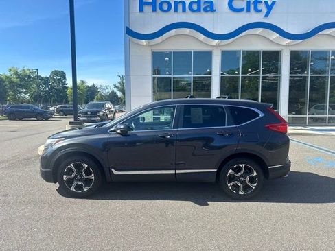 Used 2019 Honda CR-V Touring image 5
