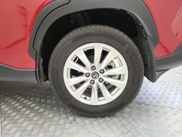Used 2024 Toyota Corolla Cross LE FWD image 16